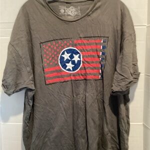 Men’s state life Gray T-Shirt with Flag Design size 2 x large